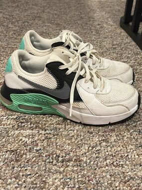Nike Air Max Sneakers with Mint Accents size 7.5